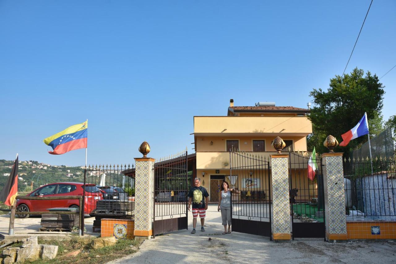 Agriturismo B&B Il Rifugio Di Nino Contursi Ngoại thất bức ảnh