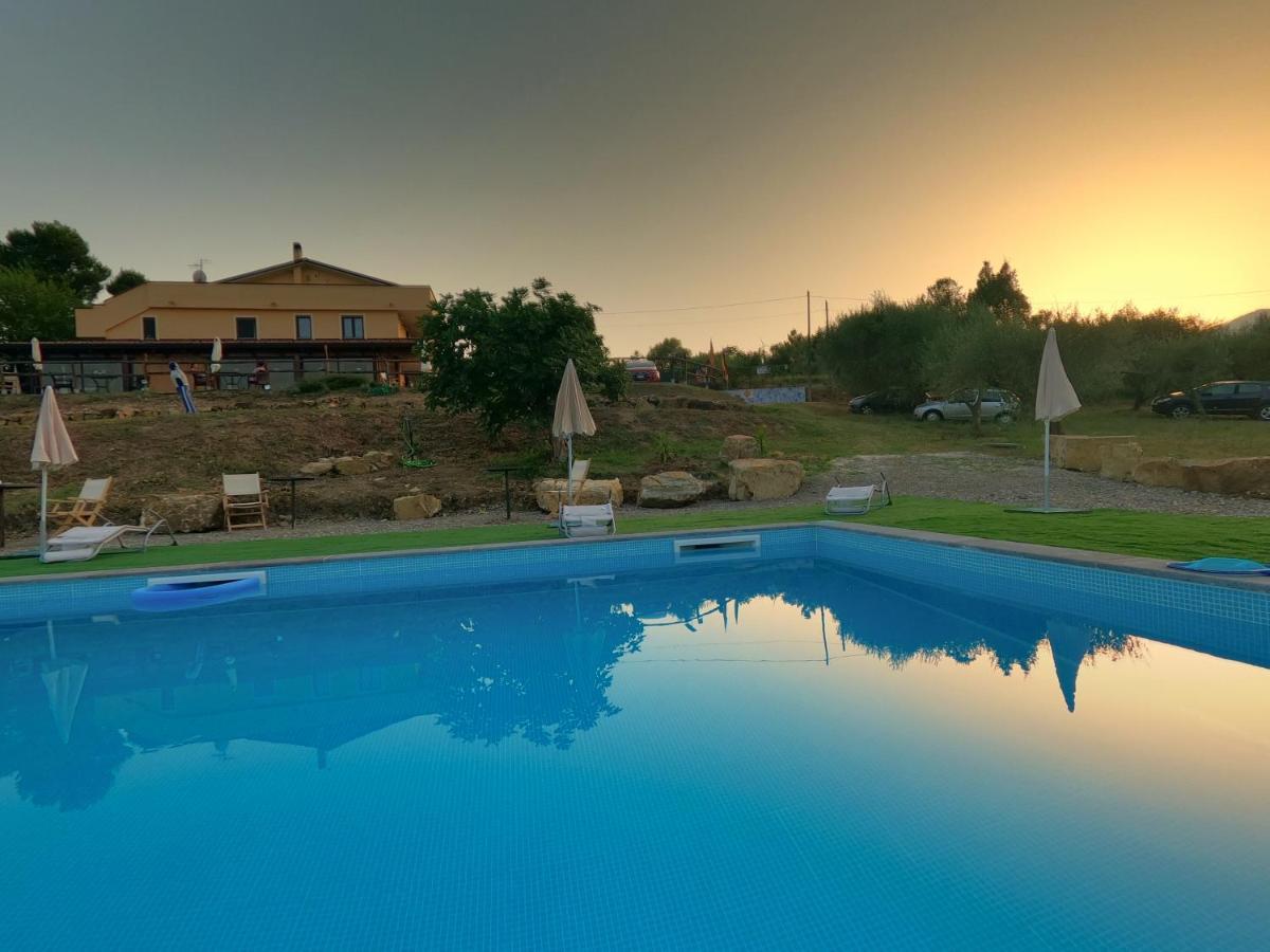 Agriturismo B&B Il Rifugio Di Nino Contursi Ngoại thất bức ảnh