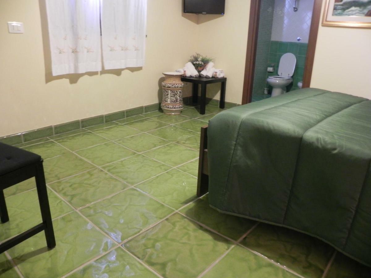 Agriturismo B&B Il Rifugio Di Nino Contursi Ngoại thất bức ảnh