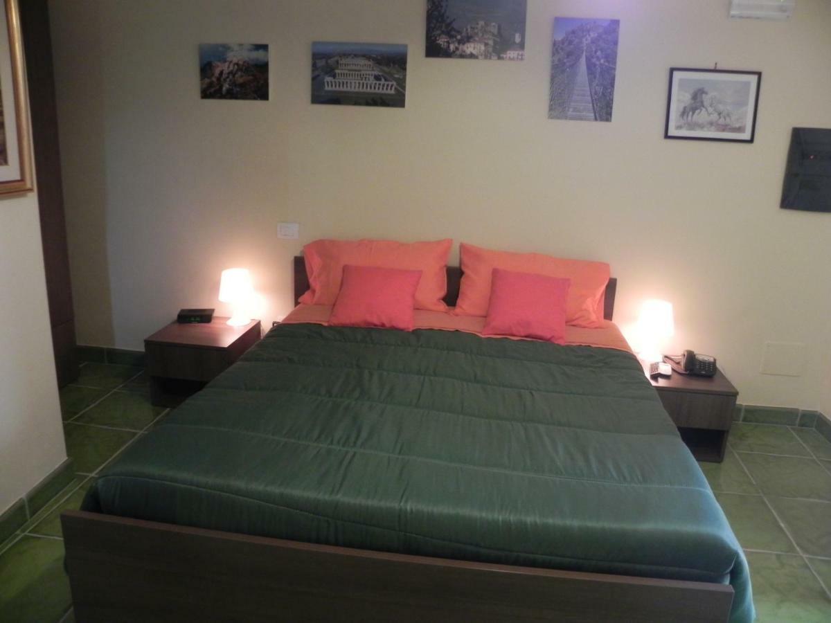 Agriturismo B&B Il Rifugio Di Nino Contursi Ngoại thất bức ảnh